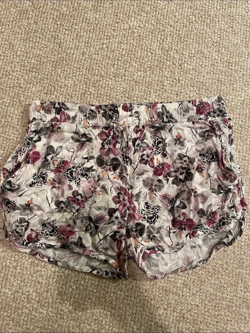 Floral Print Women's Soft Elastic-Waist Shorts - Pink/Gray/Cream